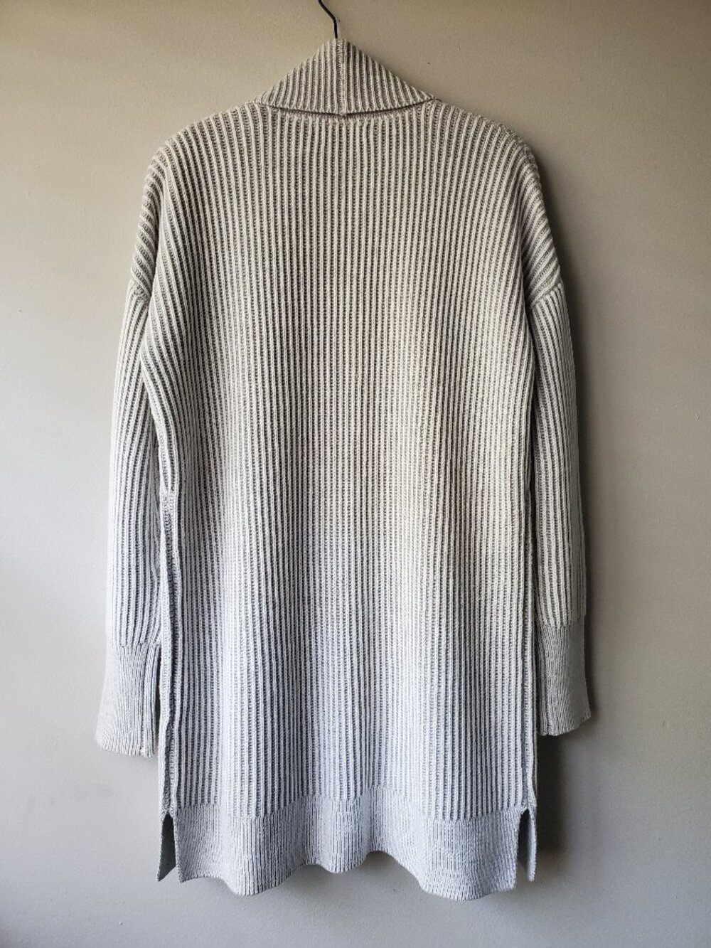 Tahari Gray Ribbed Open Front Cardigan M Cotton Blend Relaxed Fit Sweater - Picture 2 of 6